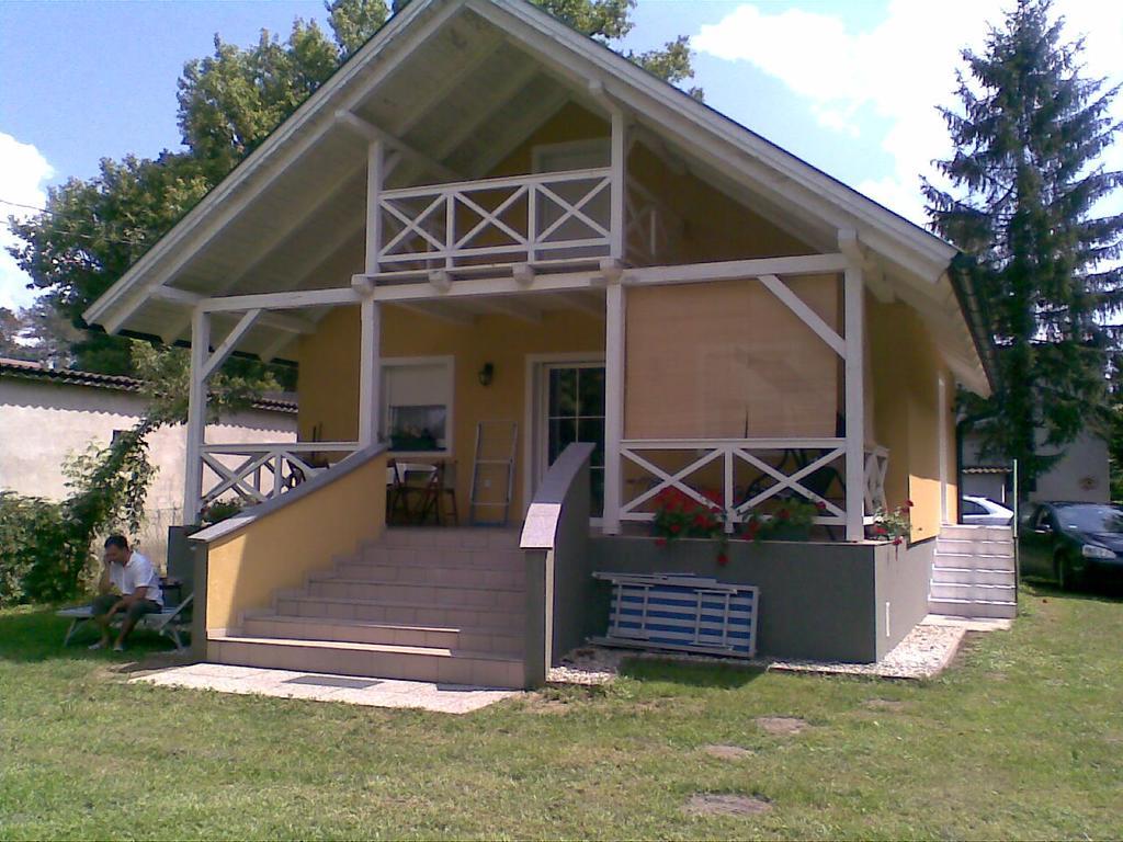 Villa Rozmaring Haz à Balatonlelle Extérieur photo